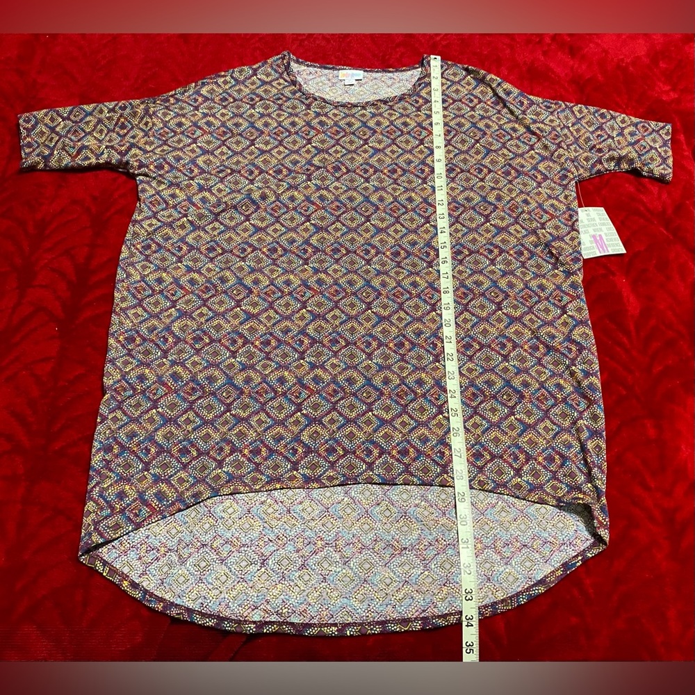OVERSIZED MEDIUM NWT C PICS CLOSET CLEAR OUT ON ALL LULAROE MAKE A OFFER BUNDLE - Picture 3 of 9